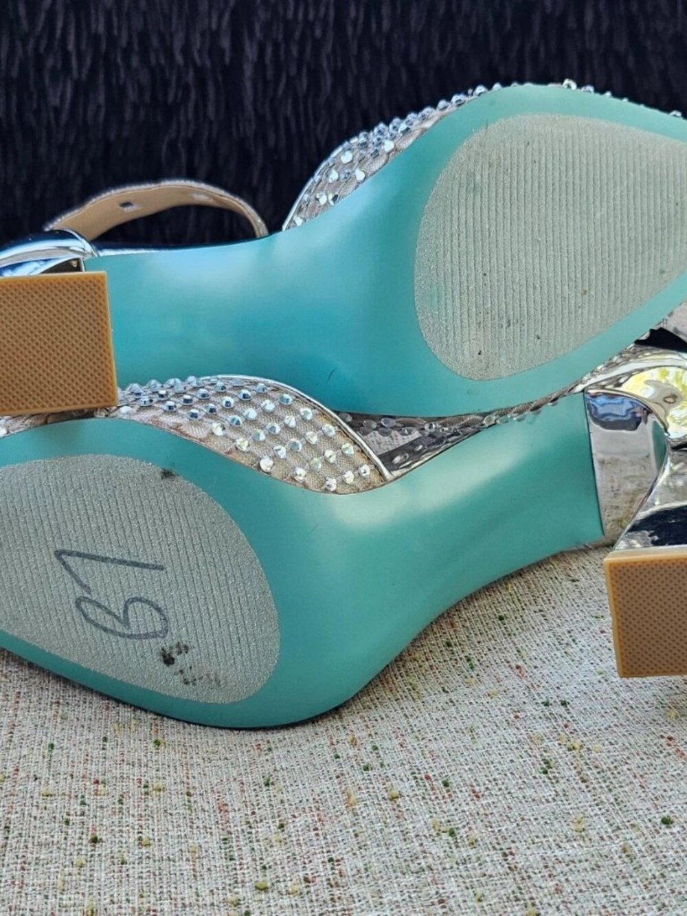 Betsey Johnson Women Pump Sandal Silver RHINESTONE Bridal Heel Shoe Size 8.5M - Picture 12 of 13